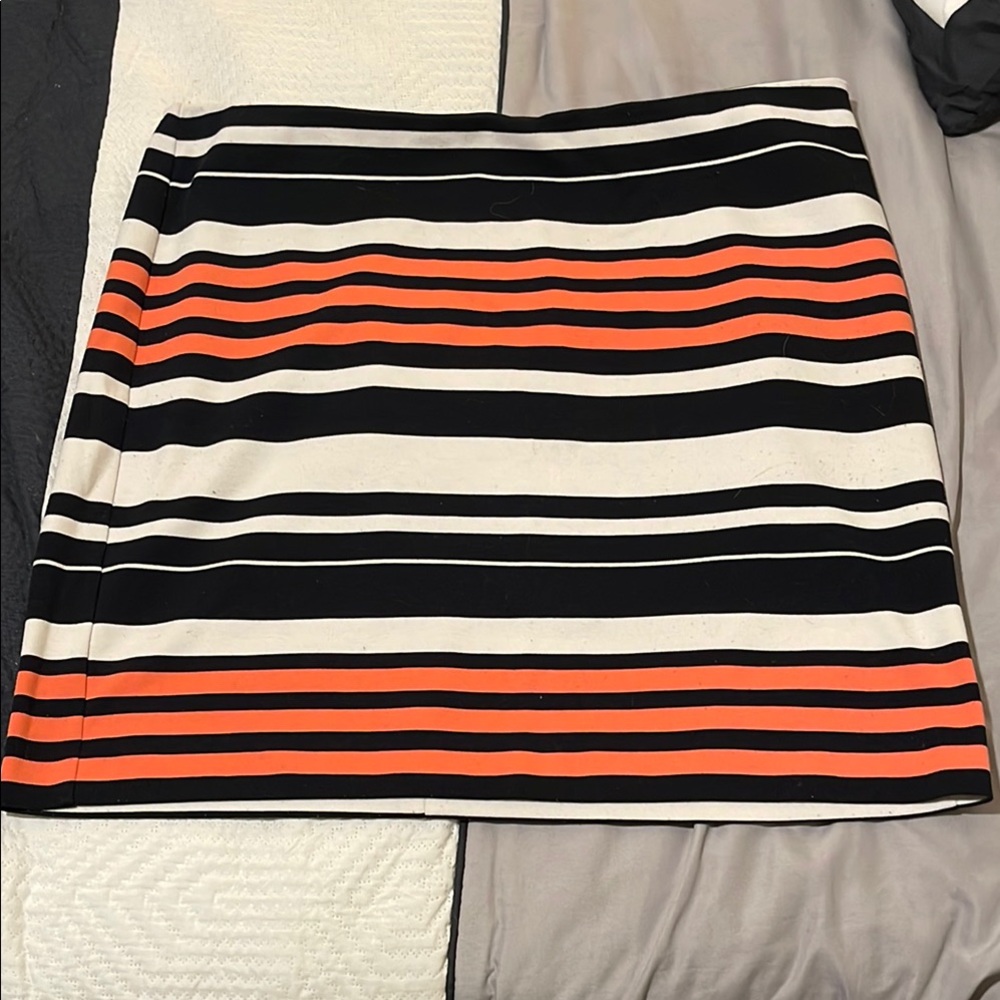Ann Taylor Black and White Mini Pencil Skirt